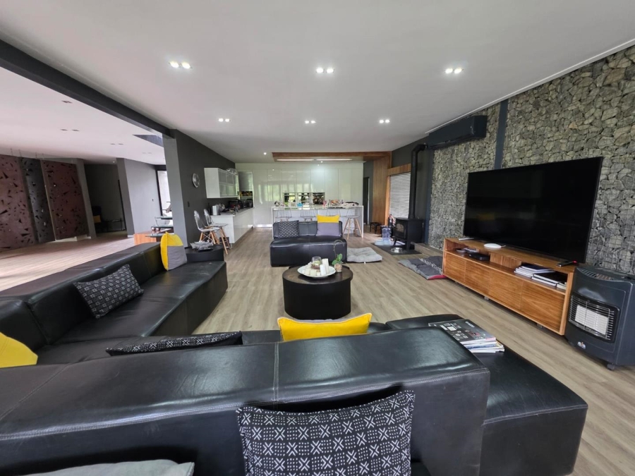 6 Bedroom Property for Sale in Maselspoort Free State